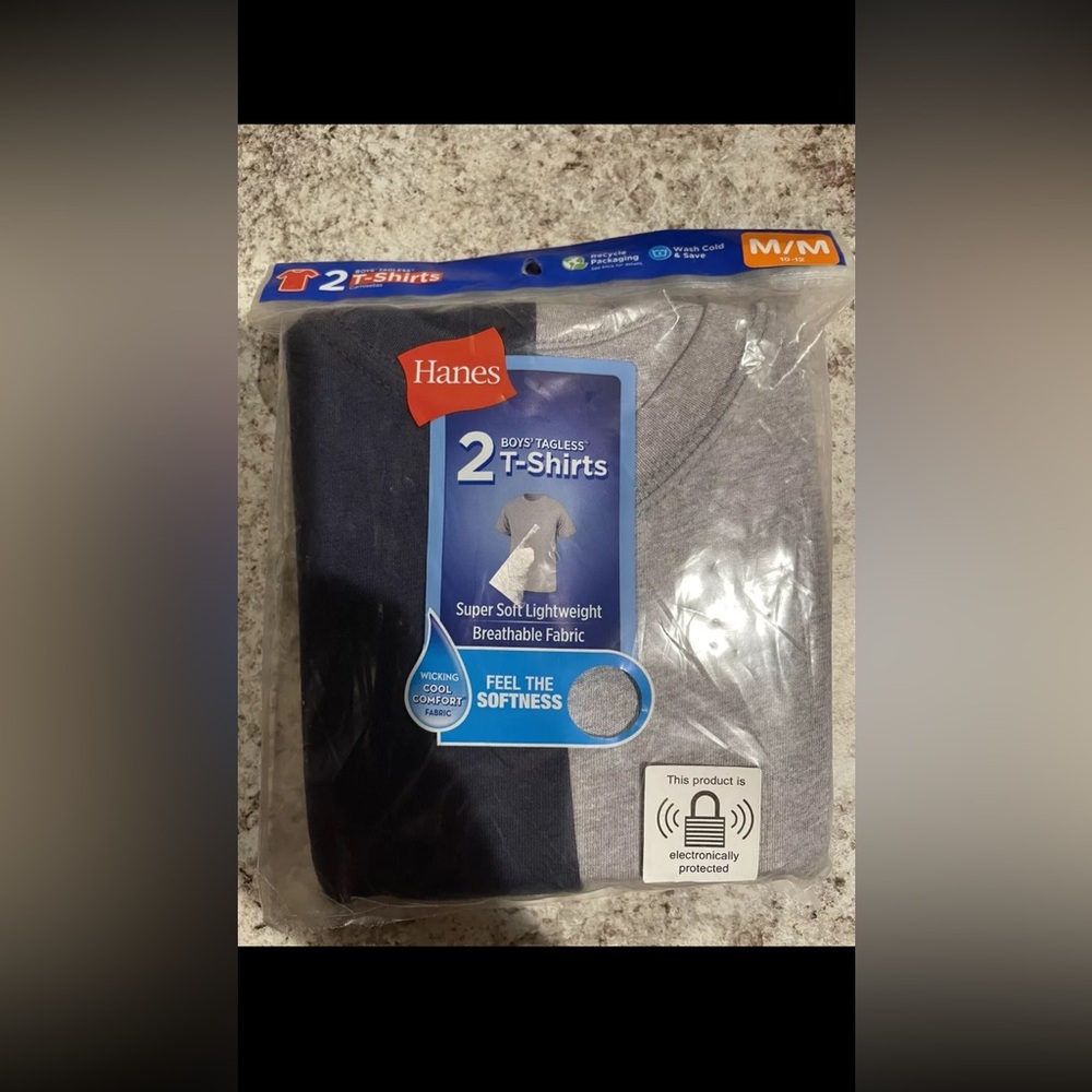 Hanes Boys 2 Tagless T Shirts M
